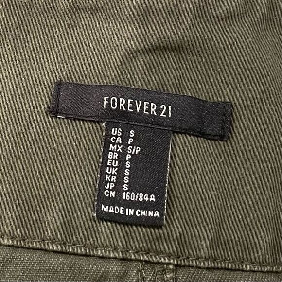 FOREVER 21 Size Small Green Denim Frayed Hem Jumper - Picture 3 of 4